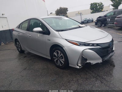 TOYOTA PRIUS PRIME 2017