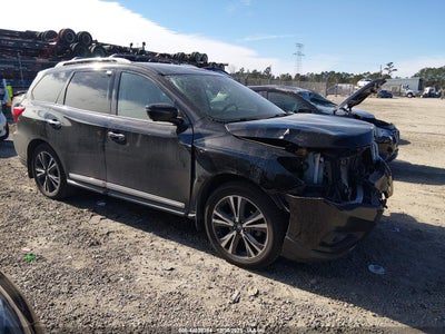 NISSAN PATHFINDER 2017