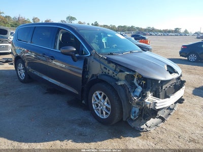 CHRYSLER PACIFICA 2017