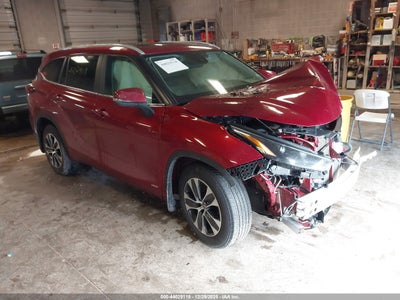 TOYOTA HIGHLANDER HYBRID 2025