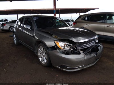 CHRYSLER 200 2013