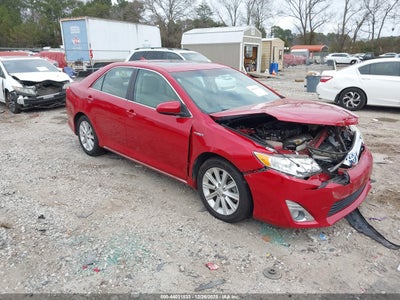 TOYOTA CAMRY HYBRID 2013