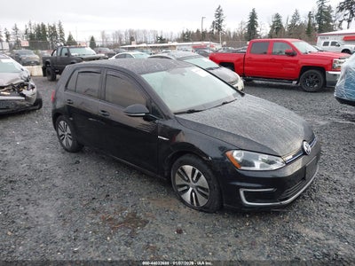 VOLKSWAGEN E-GOLF 2016
