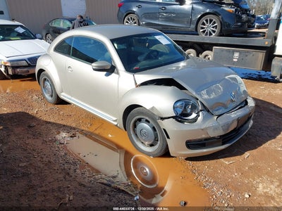 VOLKSWAGEN BEETLE 2013