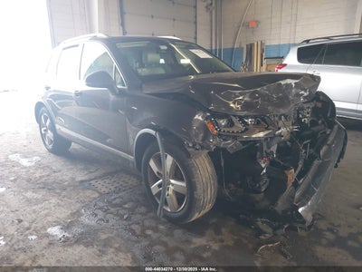 VOLKSWAGEN TOUAREG 2013