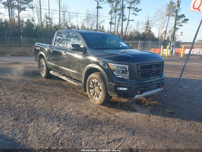 NISSAN TITAN 2023
