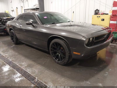 DODGE CHALLENGER 2013