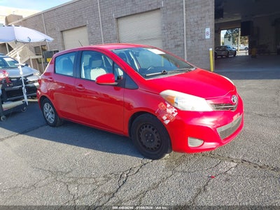 TOYOTA YARIS 2012