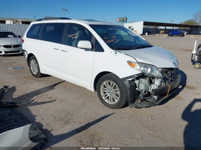 TOYOTA SIENNA 2014