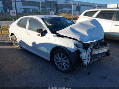 TOYOTA CAMRY 2021