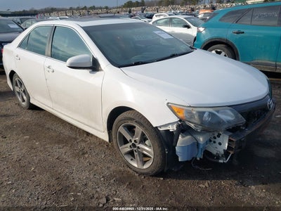 TOYOTA CAMRY 2014