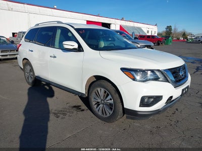 NISSAN PATHFINDER 2017