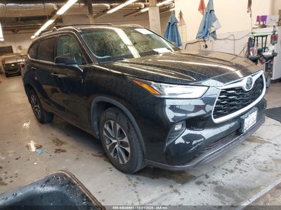 TOYOTA HIGHLANDER 2020