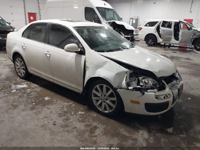 VOLKSWAGEN JETTA 2010