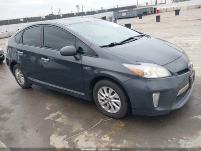 TOYOTA PRIUS PLUG-IN 2013