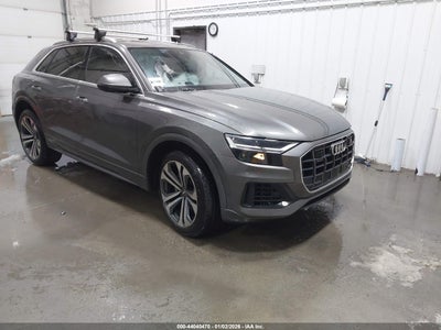 AUDI Q8 2020