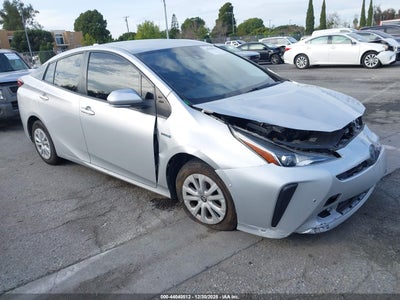 TOYOTA PRIUS 2021