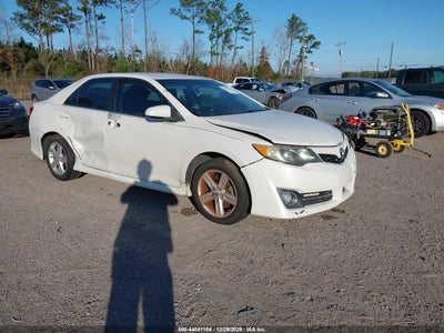 TOYOTA CAMRY 2014