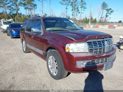 LINCOLN NAVIGATOR 2011