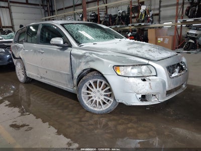 VOLVO V50 2011