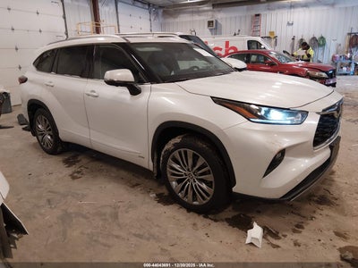 TOYOTA HIGHLANDER HYBRID 2025
