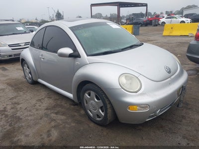 VOLKSWAGEN NEW BEETLE 2001