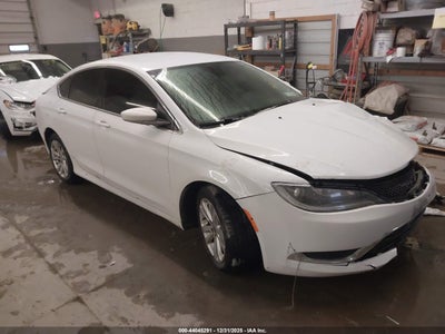 CHRYSLER 200 2015