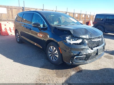 CHRYSLER PACIFICA HYBRID 2025