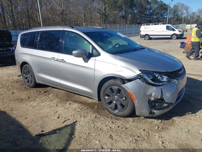 CHRYSLER PACIFICA HYBRID 2020