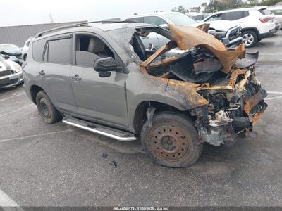 TOYOTA RAV4 2010