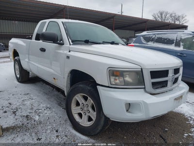 DODGE DAKOTA 2010