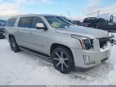 CADILLAC ESCALADE ESV 2017