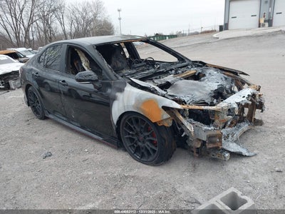 TOYOTA CAMRY 2021