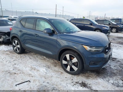 VOLVO XC40 2021