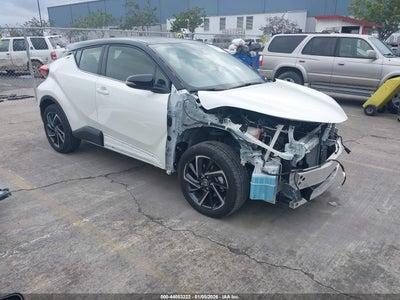 TOYOTA C-HR 2021