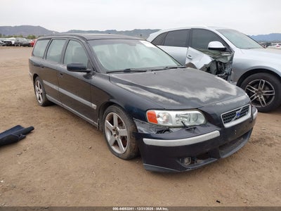 VOLVO V70 2004