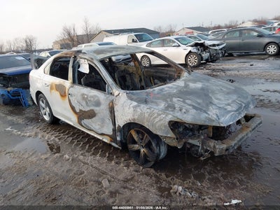 VOLKSWAGEN PASSAT 2013
