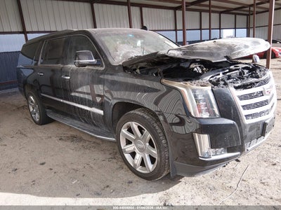 CADILLAC ESCALADE ESV 2019