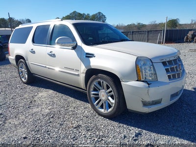 CADILLAC ESCALADE ESV 2013