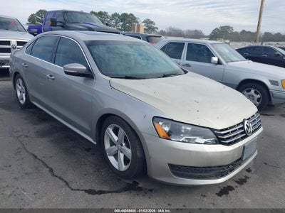 VOLKSWAGEN PASSAT 2013