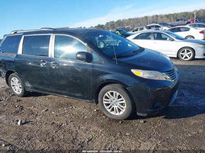 TOYOTA SIENNA 2012