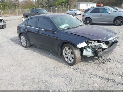 CHRYSLER 200 2013