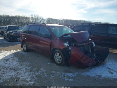 TOYOTA SIENNA 2010