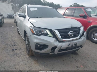 NISSAN PATHFINDER 2019