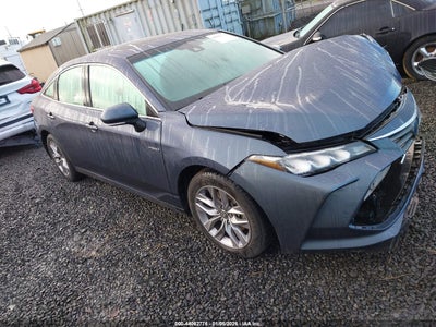 TOYOTA AVALON HYBRID 2020