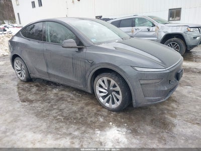 TESLA MODEL Y 2026