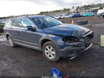 VOLVO XC70 2011