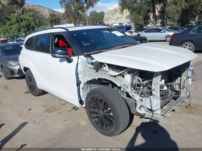 TOYOTA HIGHLANDER 2024