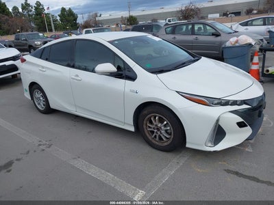 TOYOTA PRIUS PRIME 2017