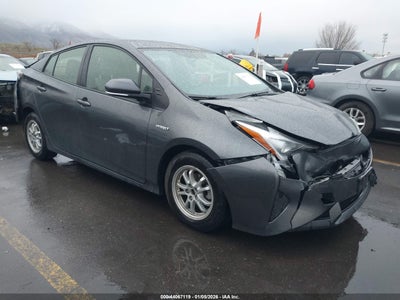 TOYOTA PRIUS 2016